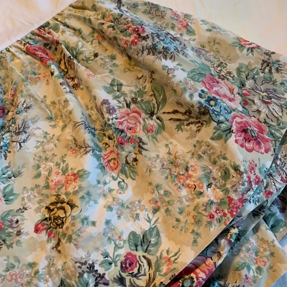 Vintage Ralph Lauren bed skirt